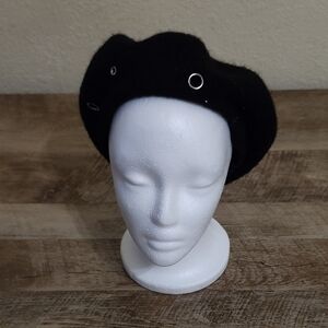 Target Silver and Black Beret Hat